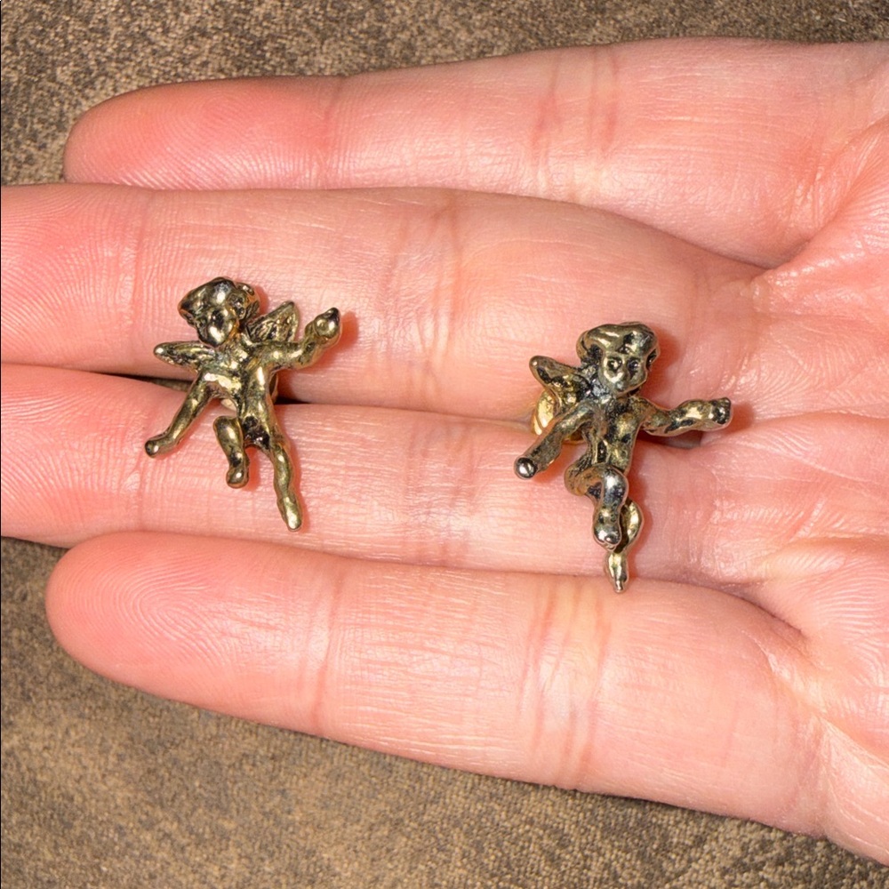Vintage Gold Tone Cherub Angel Stud Earrings
